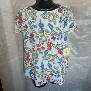 NWT, Lily White Floral Blouse